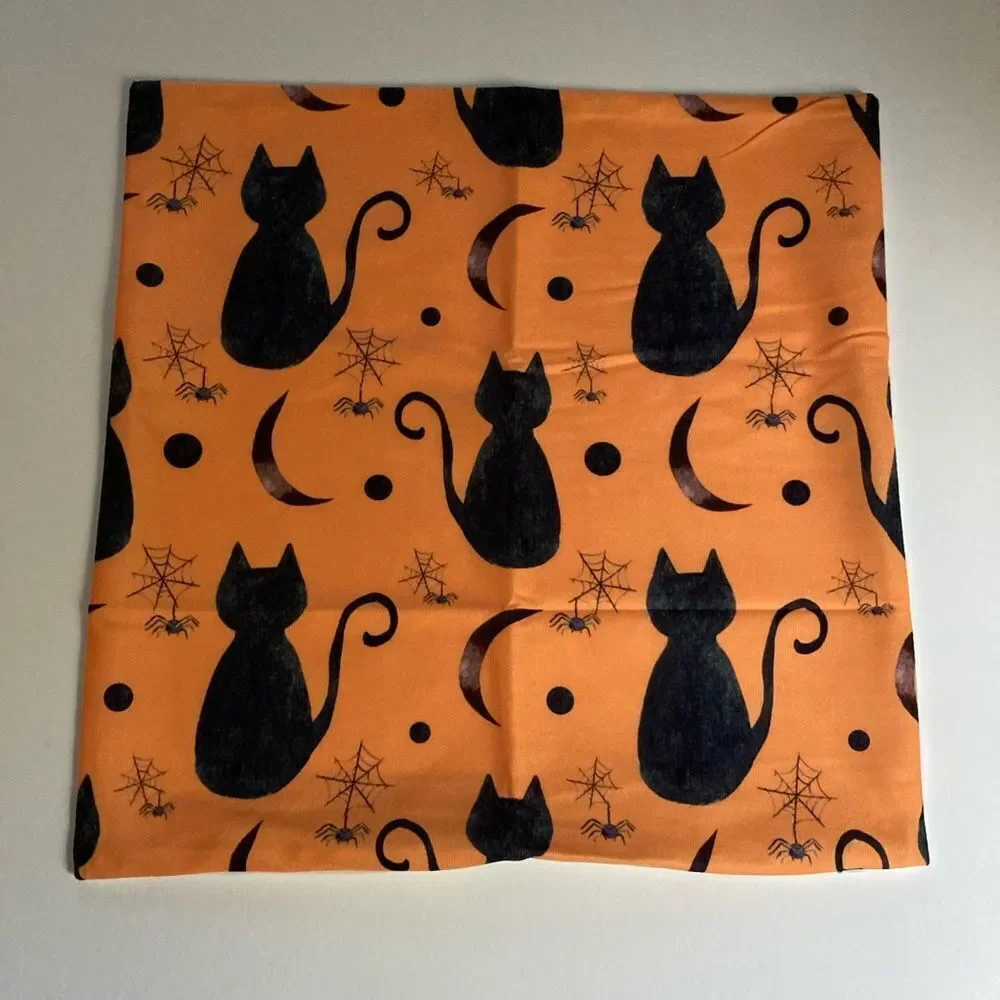 Halloween Cat 🐈‍⬛ Pillow Cover